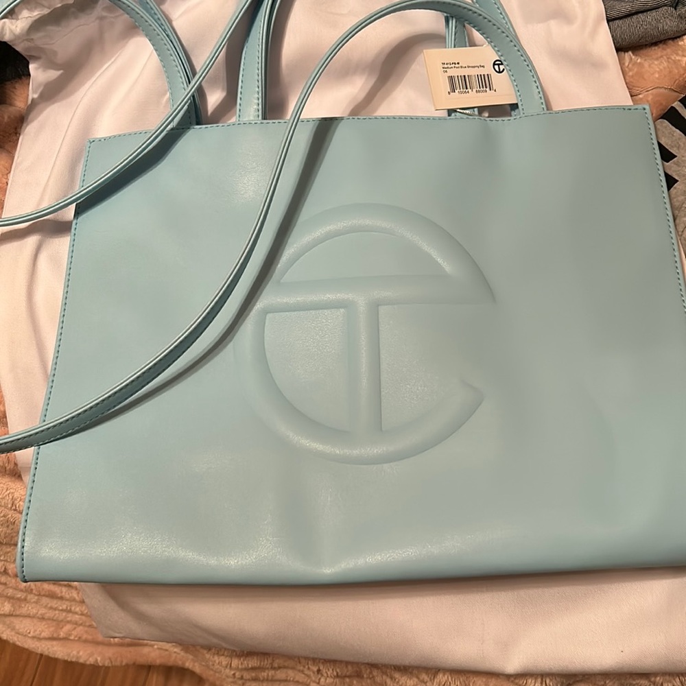 POOL BLUE MEDIUM TELFAR